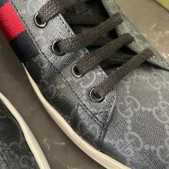 SOLD - Men's Gucci Ace Sneakers - Picture 3 of 9